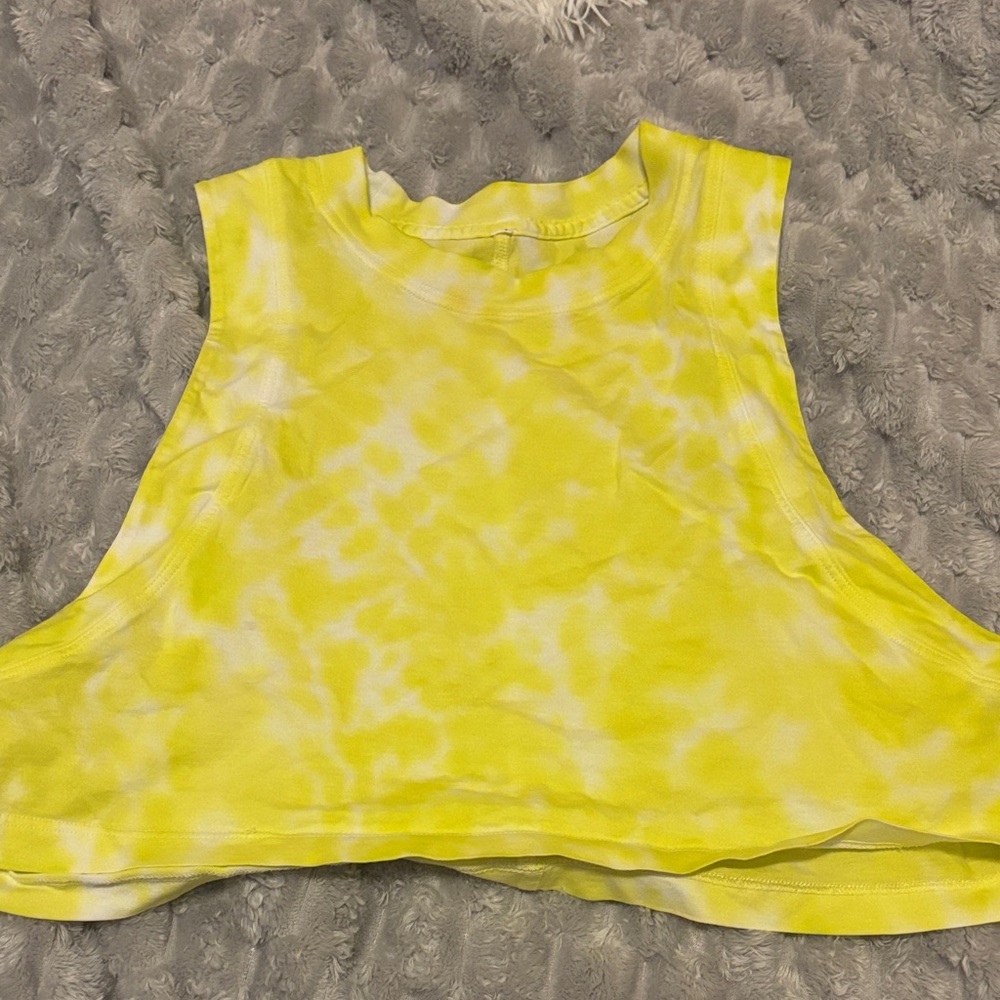 Lulu lemon top tank cropped ( wrinkled in this picture from being folded )